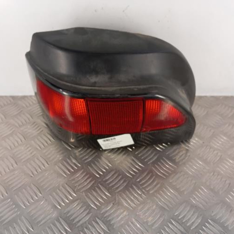 Feu arriere principal gauche (feux) RENAULT CLIO 1