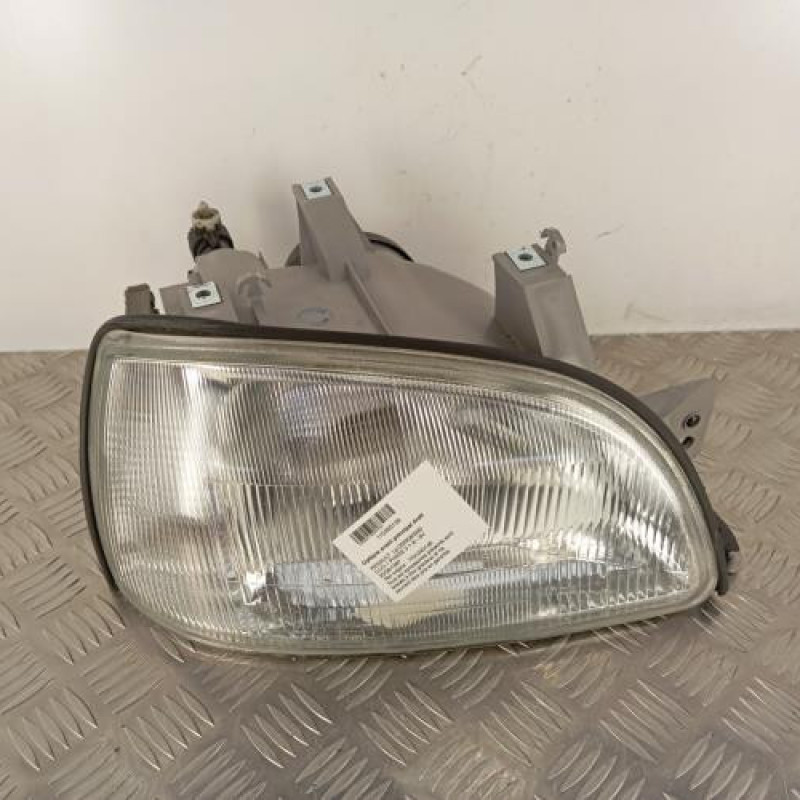Optique avant principal droit (feux)(phare) RENAULT CLIO 1