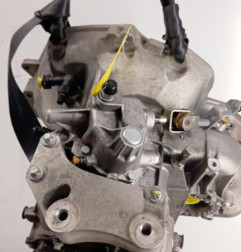 Boite de vitesses OPEL CORSA E Photo n°3