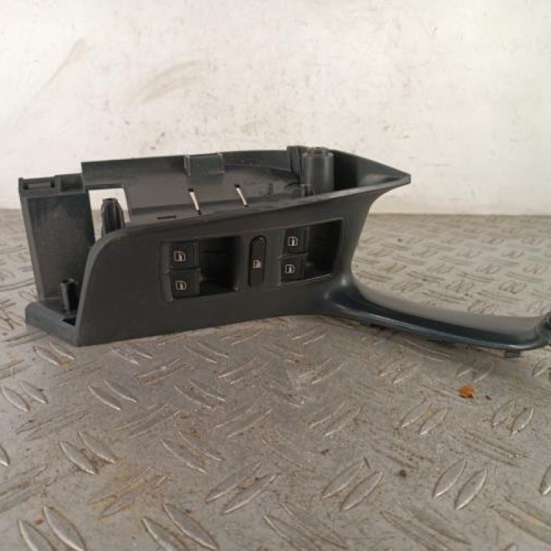 Interrupteur de leve vitre avant gauche SEAT IBIZA 4