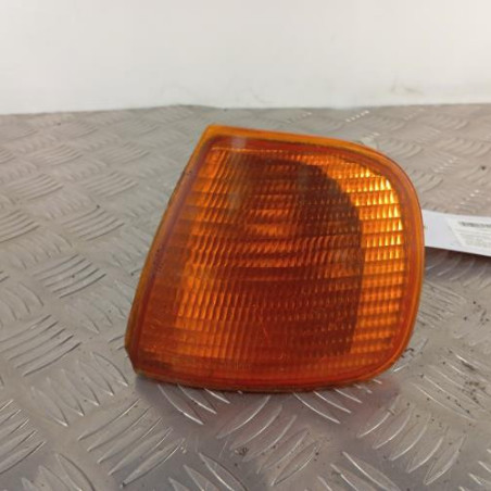 Optique avant secondaire gauche (feux)(clignotant) VOLKSWAGEN CADDY 2 Photo n°1