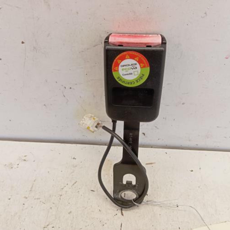 Attache ceinture avant gauche PEUGEOT 207
