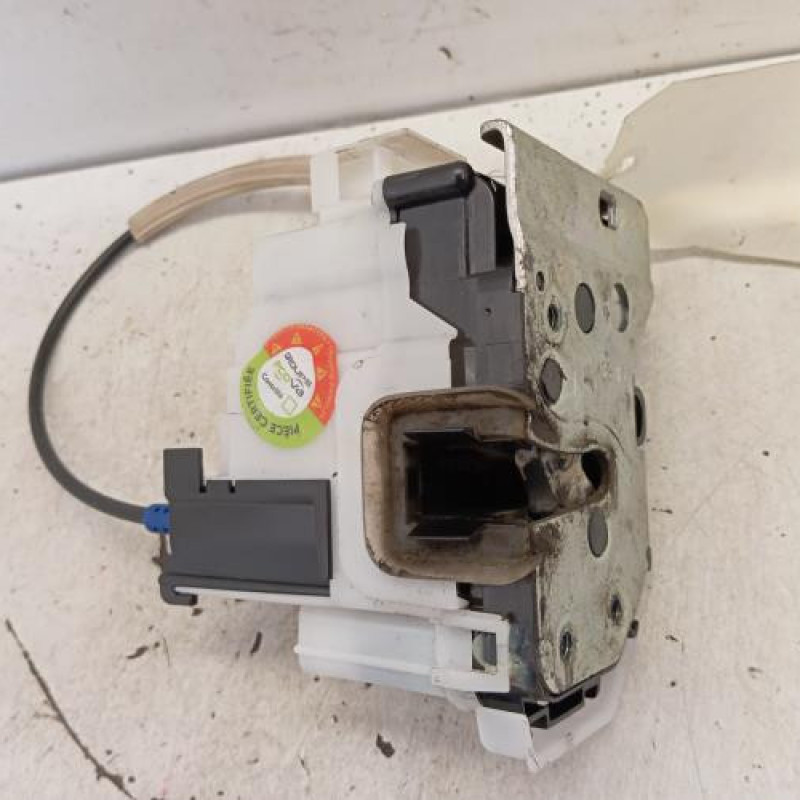 Serrure avant gauche FIAT DOBLO 2 Serrure avant gauche FIAT DOBLO 2