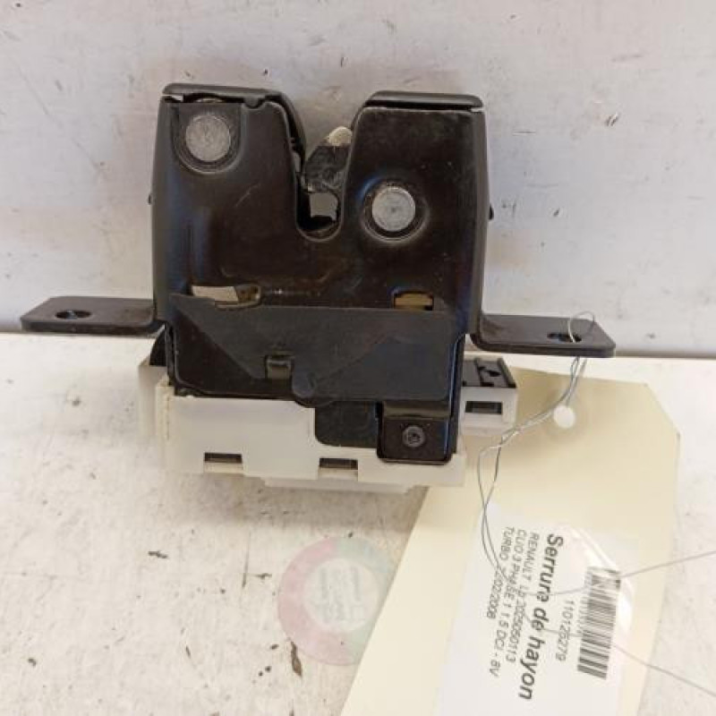 Serrure de hayon RENAULT CLIO 3 Serrure de hayon RENAULT CLIO 3