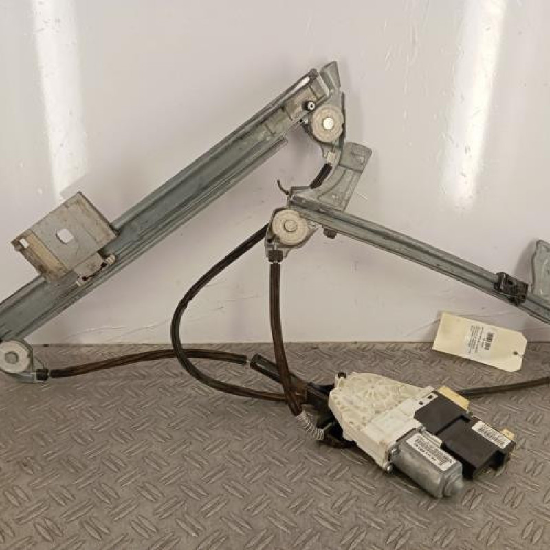 Leve vitre electrique avant droit PEUGEOT 307