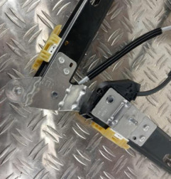 Leve vitre electrique avant droit VOLKSWAGEN POLO 6