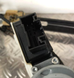 Leve vitre electrique avant droit VOLKSWAGEN POLO 6 Photo n°3