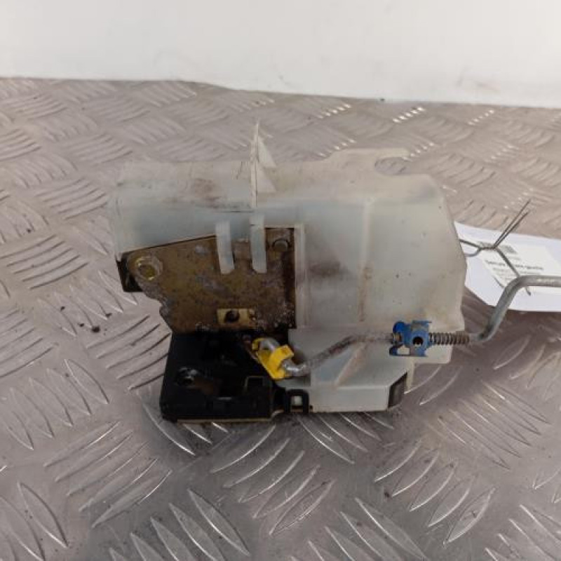 Serrure arriere gauche RENAULT CLIO 2 Serrure arriere gauche RENAULT CLIO 2