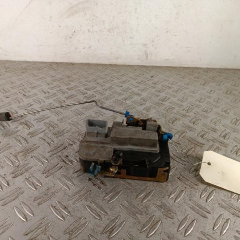 Serrure avant droit CITROEN BERLINGO 1 Serrure avant droit CITROEN BERLINGO 1