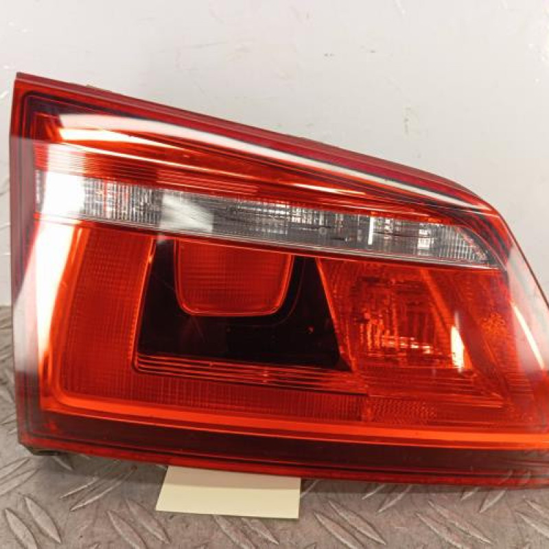 Feu arriere secondaire gauche (feux) VOLKSWAGEN GOLF