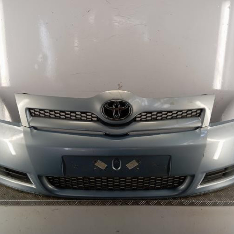 Pare choc avant TOYOTA COROLLA VERSO 2