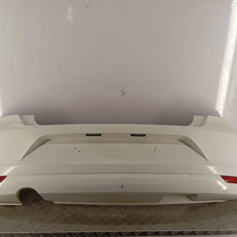 Pare choc arriere VOLKSWAGEN POLO 5