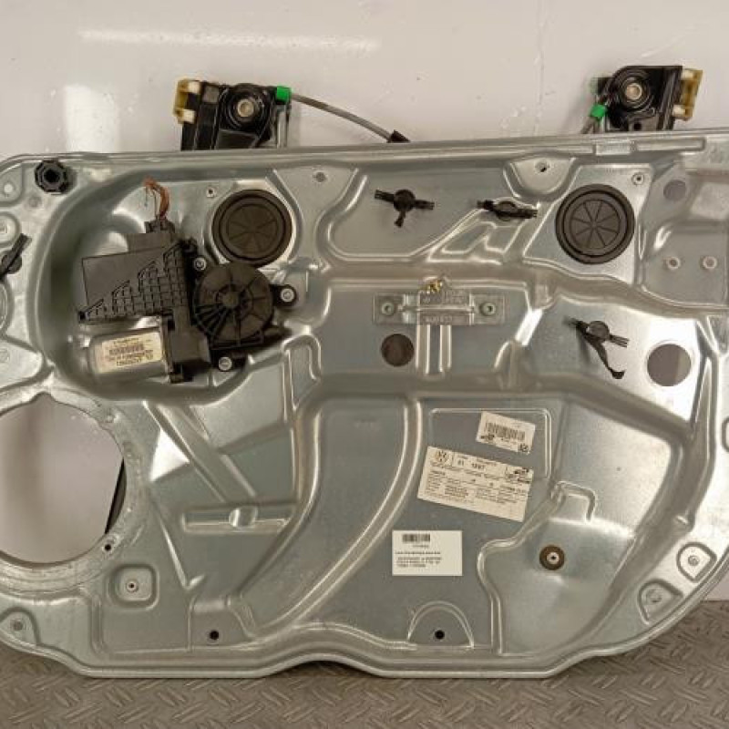 Leve vitre electrique avant droit VOLKSWAGEN POLO 4
