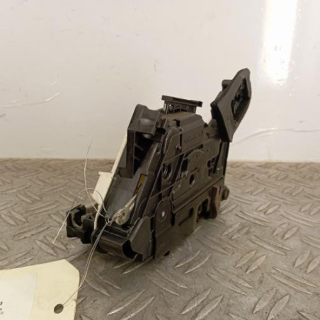 Serrure arriere droit VOLKSWAGEN GOLF Photo n°1