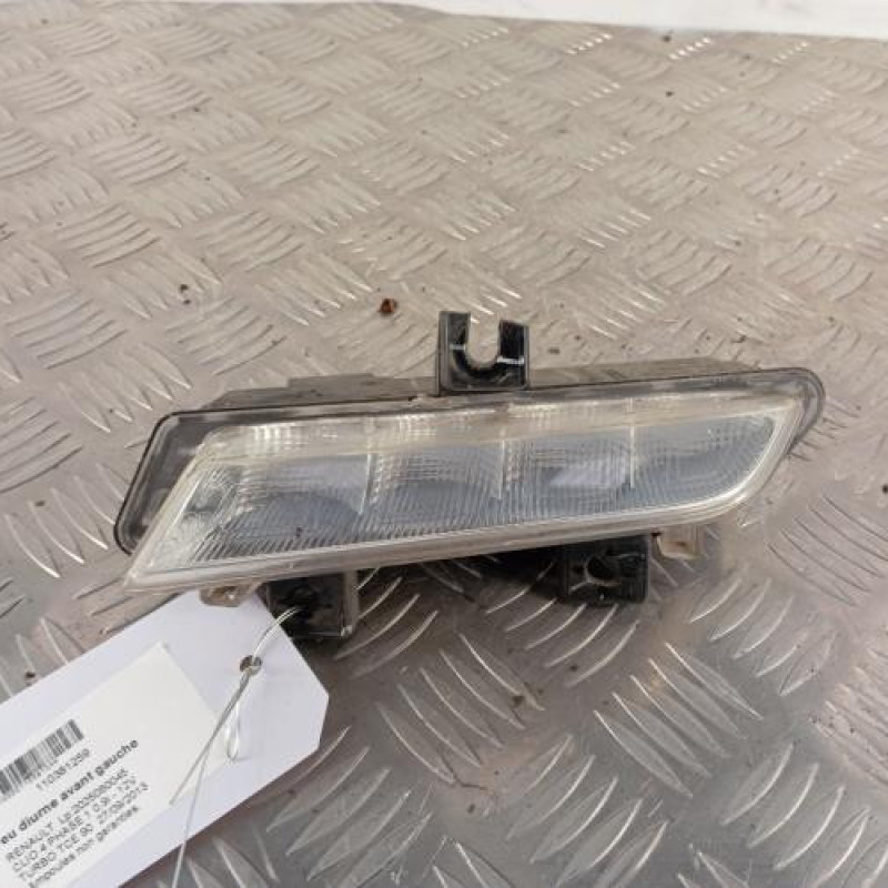 Feu diurne avant gauche RENAULT CLIO 4 Feu diurne avant gauche RENAULT CLIO 4