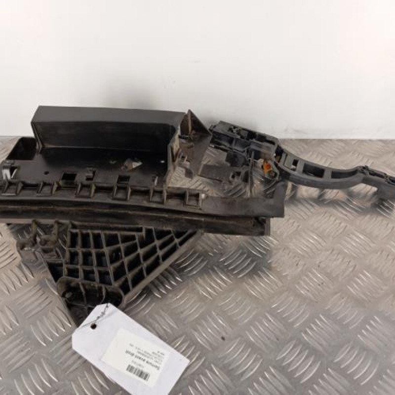 Serrure avant droit FORD FOCUS 2