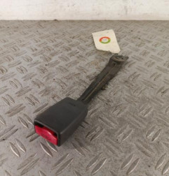 Attache ceinture avant droit TOYOTA YARIS 1