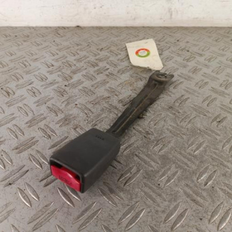 Attache ceinture avant droit TOYOTA YARIS 1