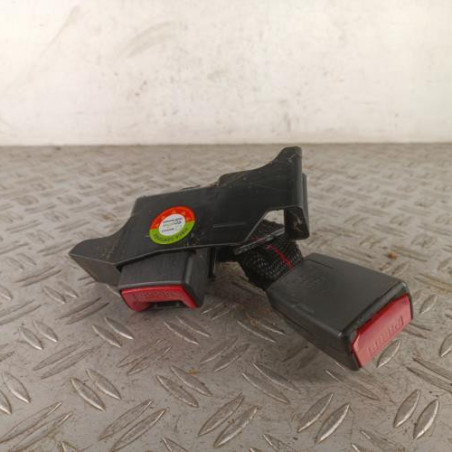 Attache ceinture arriere droit RENAULT CLIO 3