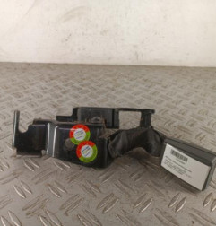 Attache ceinture arriere gauche RENAULT CLIO 3 Photo n°1