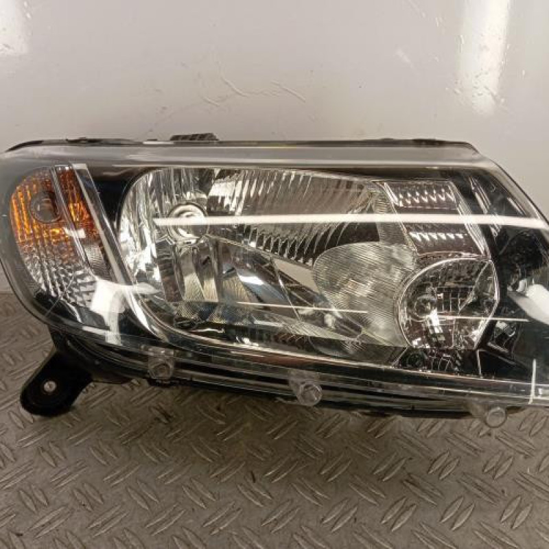 Optique avant principal droit (feux)(phare) DACIA SANDERO 2