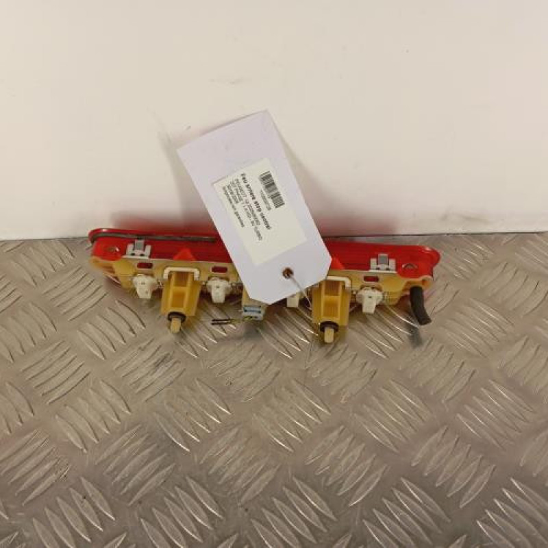 Feu arriere stop central PEUGEOT 207 Feu arriere stop central PEUGEOT 207