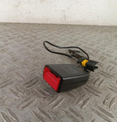 Attache ceinture arriere gauche PEUGEOT 5008 1