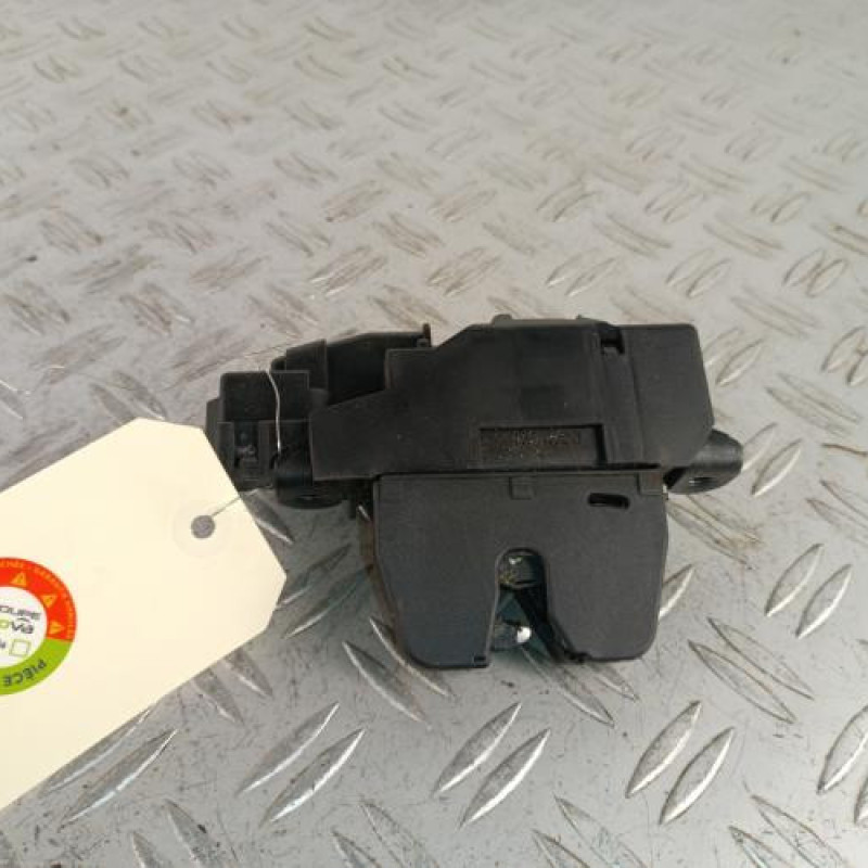 Serrure de hayon PEUGEOT 308 2 SW Serrure de hayon PEUGEOT 308 2 SW