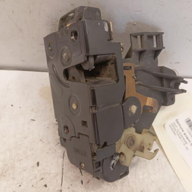 Serrure avant droit SEAT AROSA Serrure avant droit SEAT AROSA