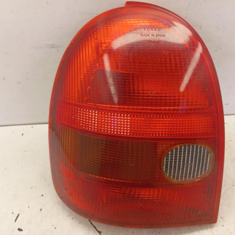 Feu arriere principal gauche (feux) OPEL CORSA B Feu arriere principal gauche (feux) OPEL CORSA B