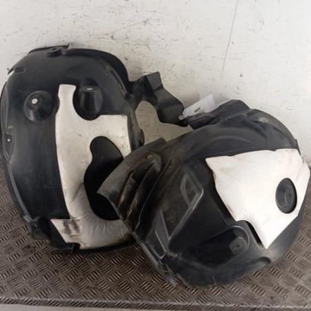 Pare boue avant droit RENAULT MEGANE 3 Photo n°1