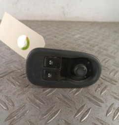 Interrupteur de leve vitre avant gauche RENAULT MASTER 3 Photo n°1