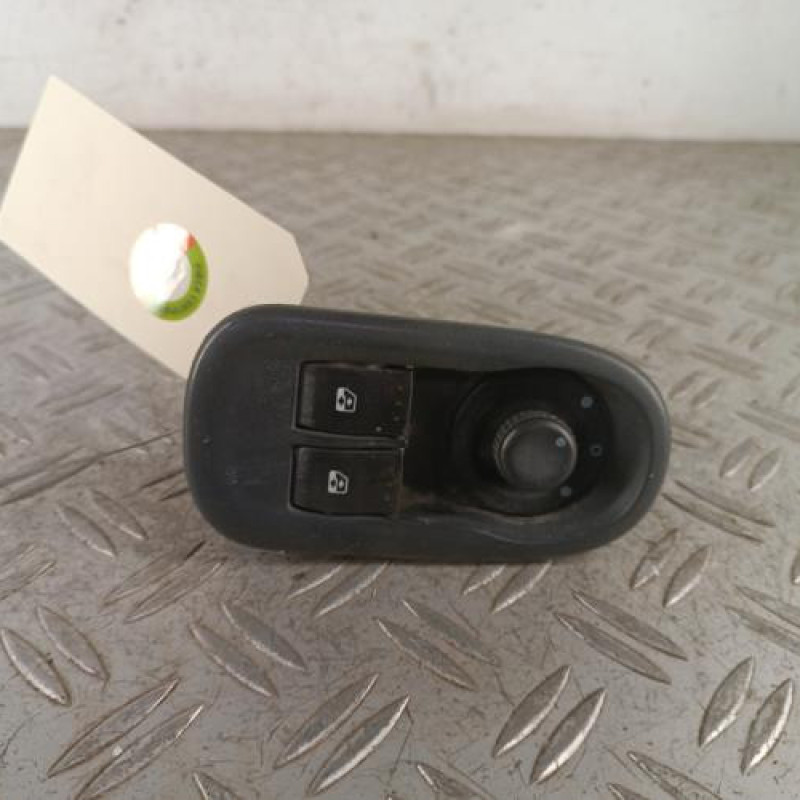 Interrupteur de leve vitre avant gauche RENAULT MASTER 3