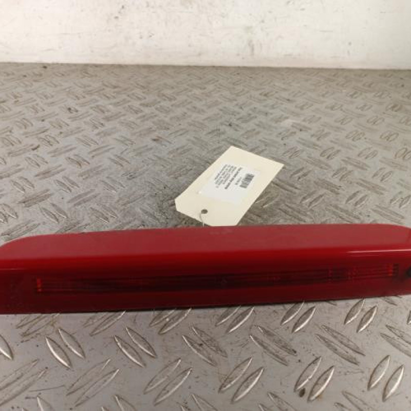 Feu arriere stop central RENAULT MEGANE 3 Feu arriere stop central RENAULT MEGANE 3