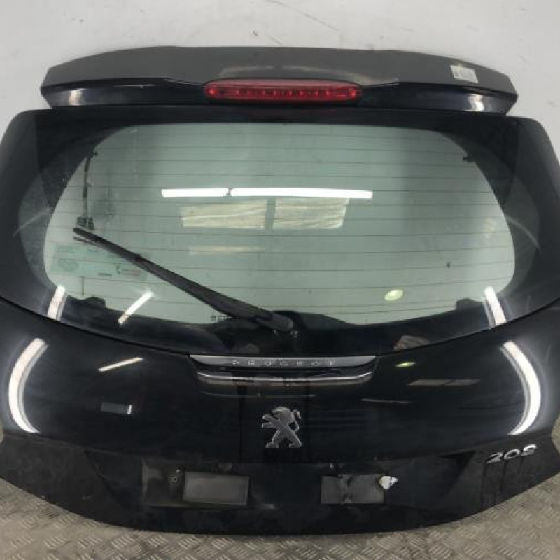 Malle/Hayon arriere PEUGEOT 208 1