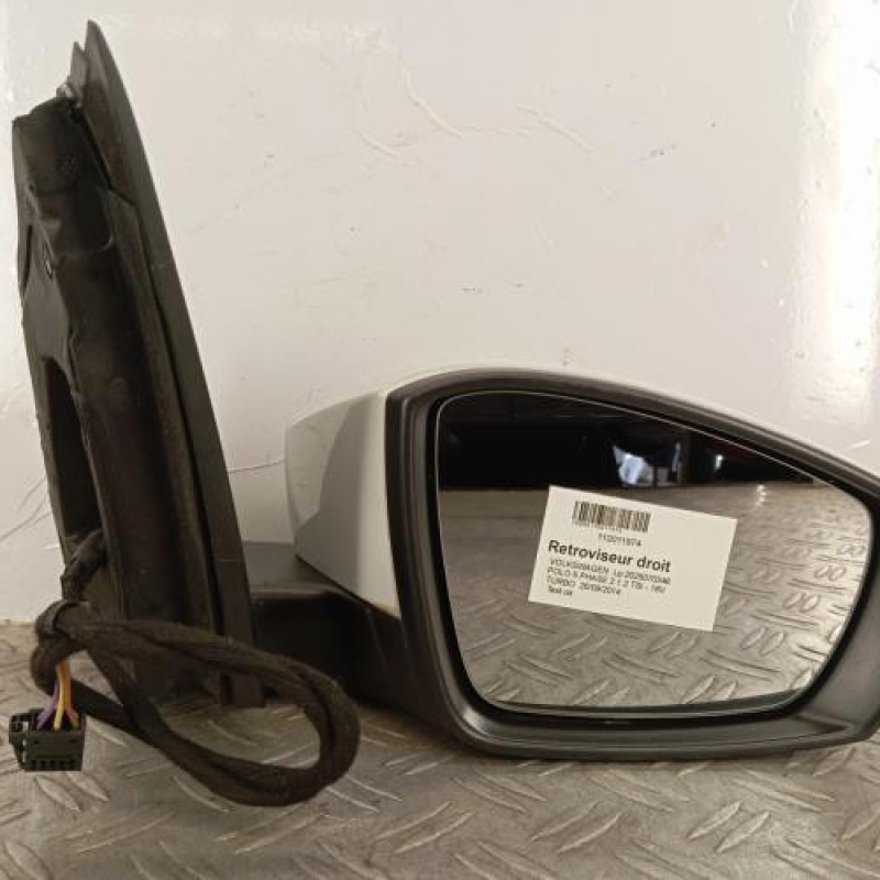 Retroviseur droit VOLKSWAGEN POLO 5
