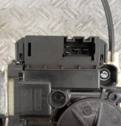 Leve vitre electrique arriere gauche VOLKSWAGEN POLO 5 Photo n°3