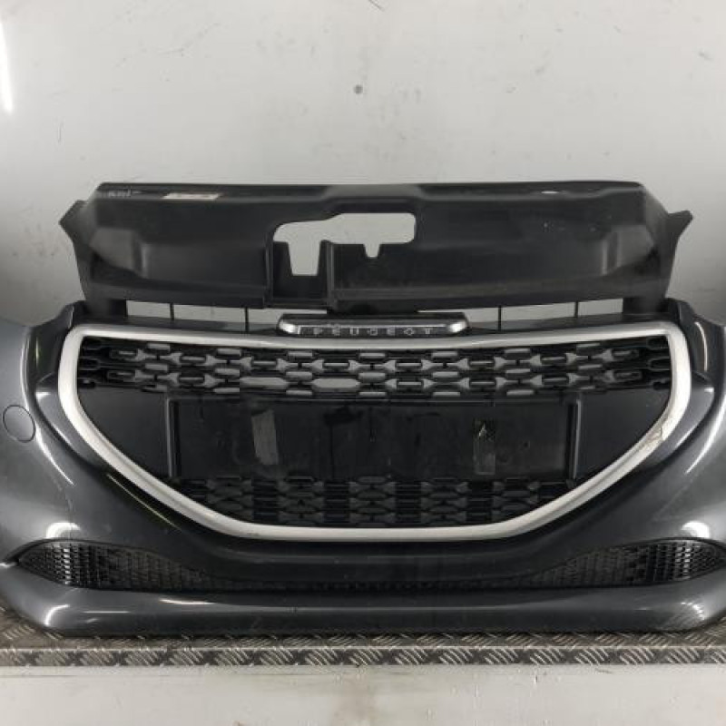 Pare choc avant PEUGEOT 208 1