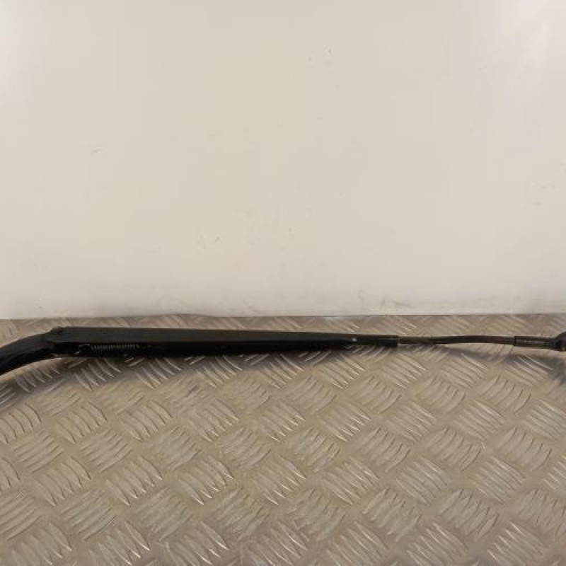 Bras essuie glace avant droit PEUGEOT 208 2