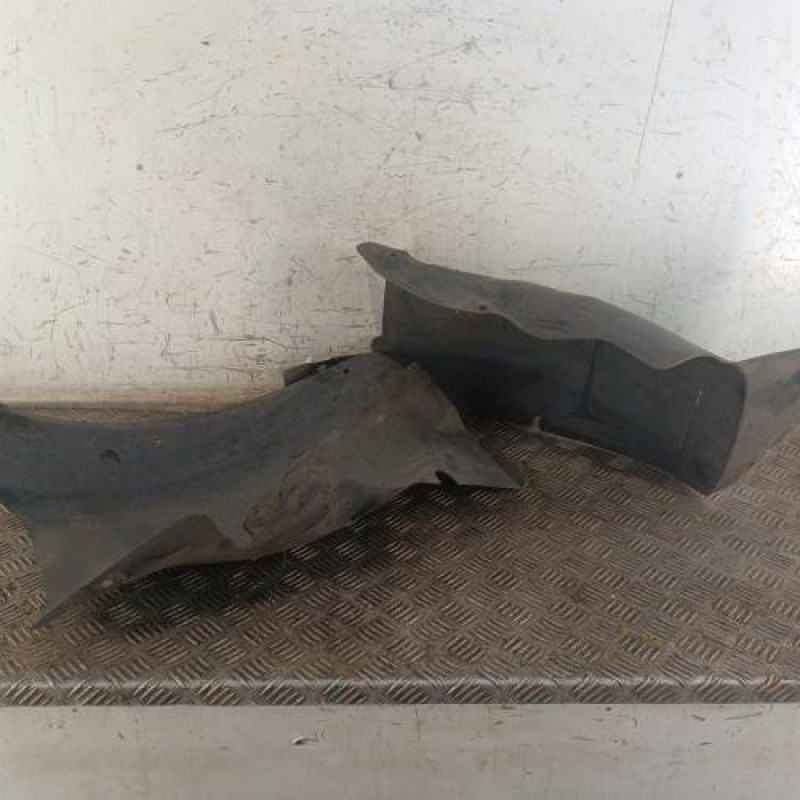 Pare boue avant gauche PEUGEOT 206 Pare boue avant gauche PEUGEOT 206