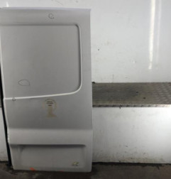 Porte de coffre droit OPEL VIVARO 1