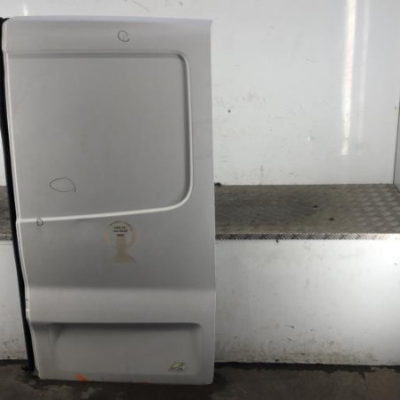 Porte de coffre droit OPEL VIVARO 1