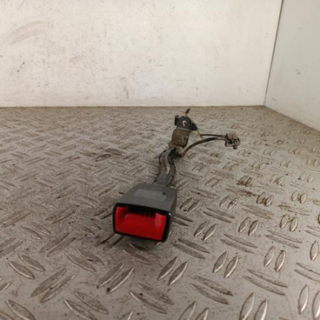 Attache ceinture avant gauche VOLKSWAGEN GOLF 6
