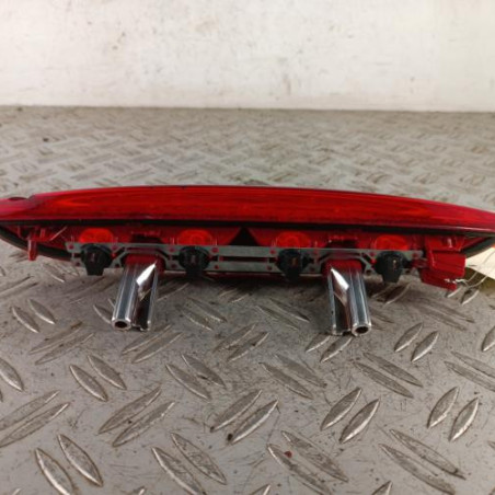 Feu arriere stop central PEUGEOT 208 1