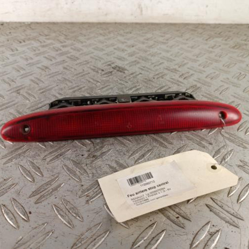 Feu arriere stop central RENAULT TWINGO 1 Feu arriere stop central RENAULT TWINGO 1