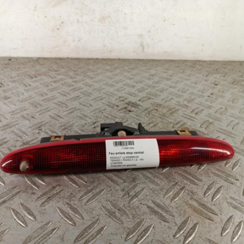 Feu arriere stop central RENAULT TWINGO 1 Feu arriere stop central RENAULT TWINGO 1