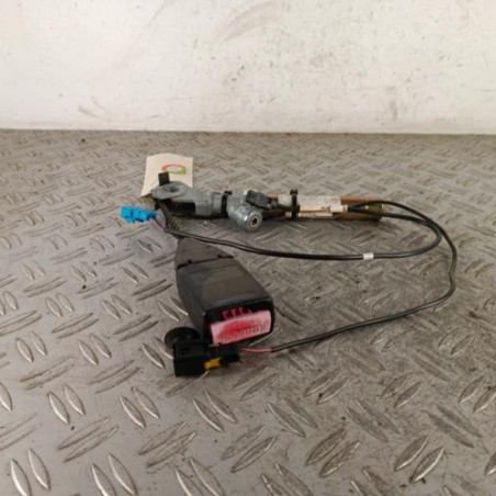 Attache ceinture avant gauche RENAULT TWINGO 1