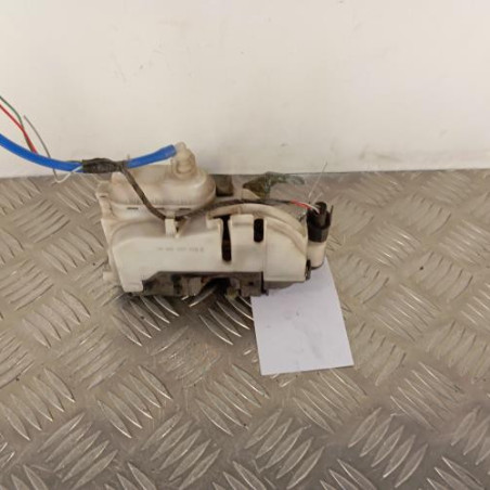 Serrure avant droit VOLKSWAGEN POLO 3
