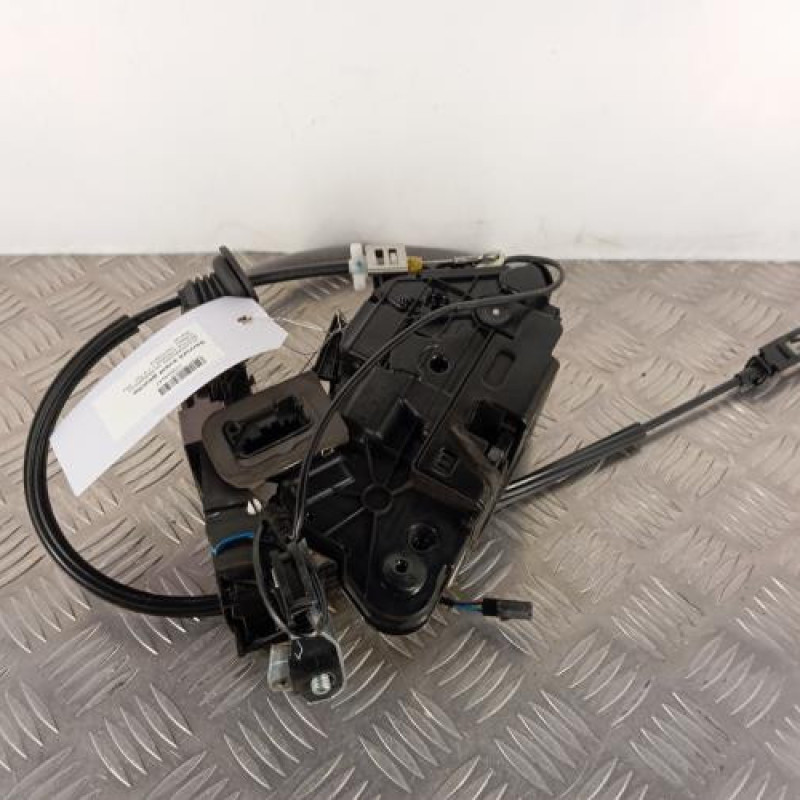 Serrure avant gauche VOLKSWAGEN BEETLE 2 Serrure avant gauche VOLKSWAGEN BEETLE 2