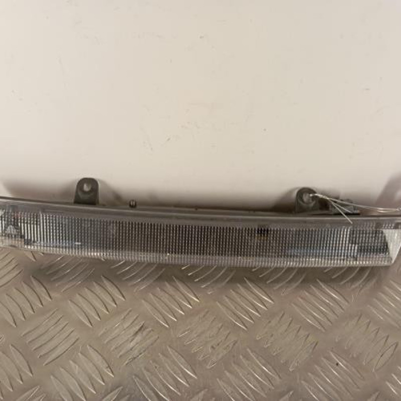 Feu arriere stop central PEUGEOT 208 2 Feu arriere stop central PEUGEOT 208 2